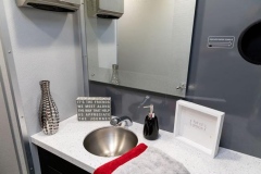 img-silver-100-interior1