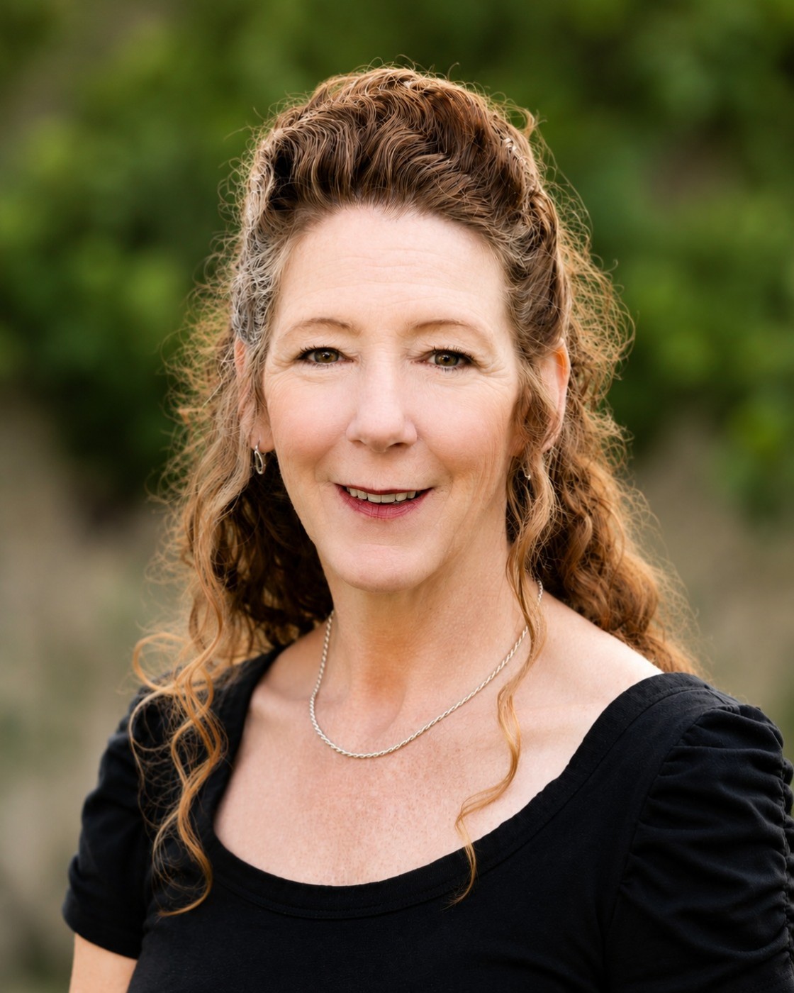 Kim DeHart Headshot